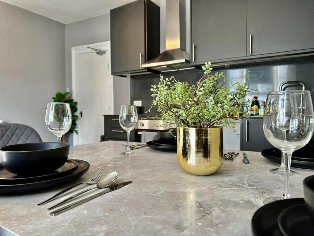 Flash Sale Brighton Train Station 3 Bedroom Flat Bn180Alon Exterior foto